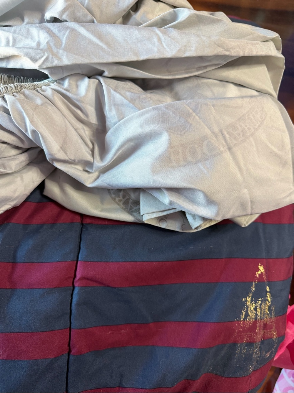 Harry Potter- Striped Home Bedding comforter in Navy and Burgundy and sheets